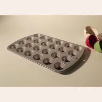 MOLDE PARA MINI MUFFINS WILTON - 24 MUFFINS