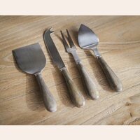 SET 4 CUCHILLOS DE QUESO - MANGO MADERA