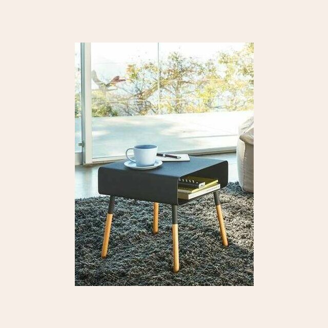 MESA AUXILIAR CON ESTANTE YAMAZAKI - METAL NEGRO Y MADERA
