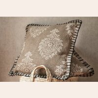 ALMOHADON TERRA - 45 X 45 CMS