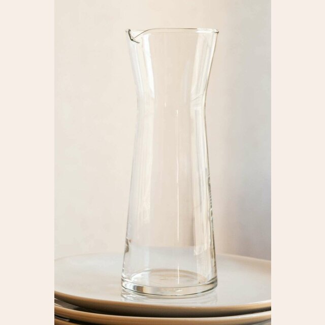 BOTELLA DE CRISTALINO CON PICO  - 940 ML