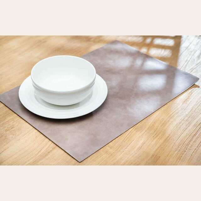 INDIVIDUAL SIMIL CUERO MARRON - 43 X 30 CMS