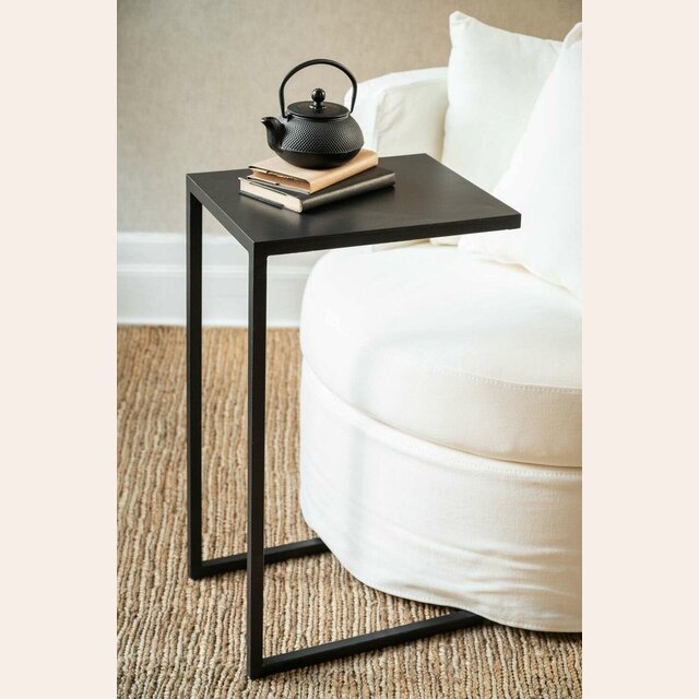 MESA AUXILIAR DE HIERRO NEGRA