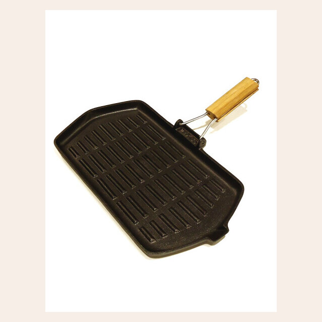 PLANCHA DE HIERRO ESTRIADA CON ASA DE MADERA