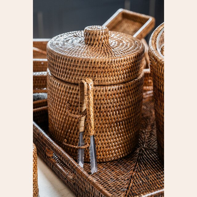 HIELERA DE RATTAN