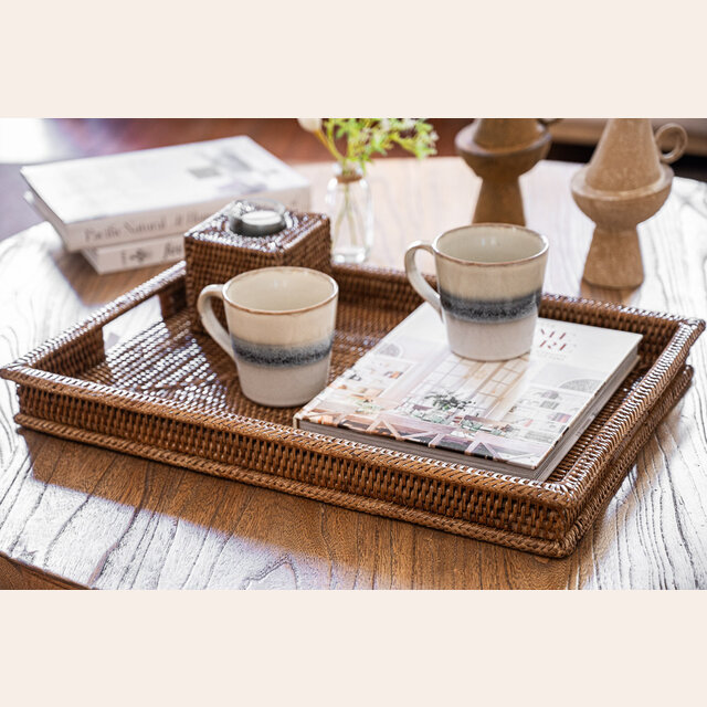 BANDEJA RECTANGULAR RATTAN - 52 X 35 CMS 