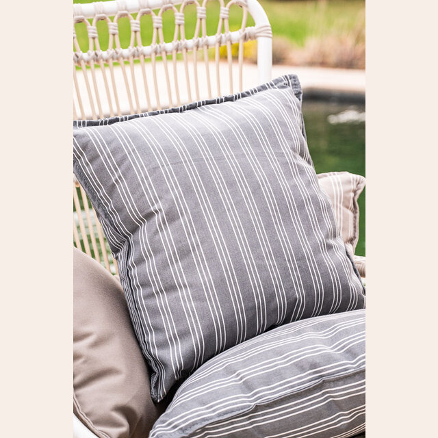 ALMOHADON EXTERIOR RAYAS - GRIS OSCURO - 45 X 45 