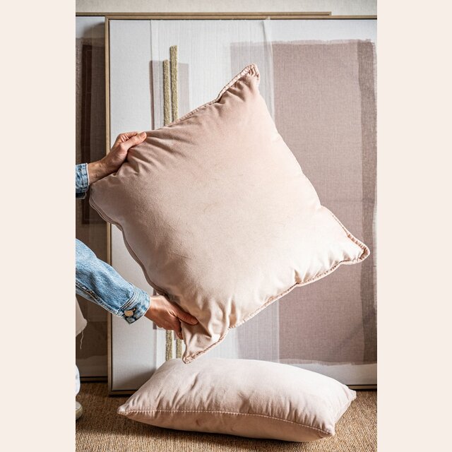 ALMOHADON TERCIOPELO ROSA - 55 X 55 CMS