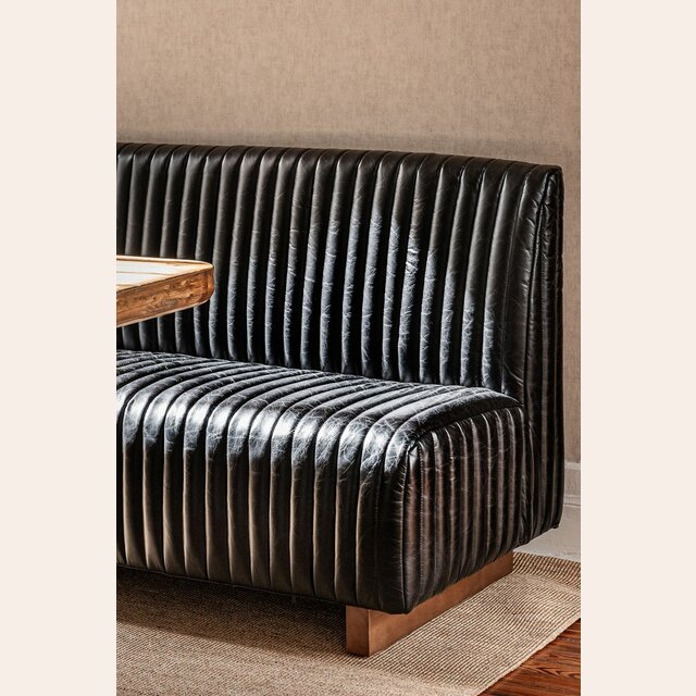 SILLON DE COMEDOR FERRARO - CUERO ITALIANO NEGRO - 1.53 MTS