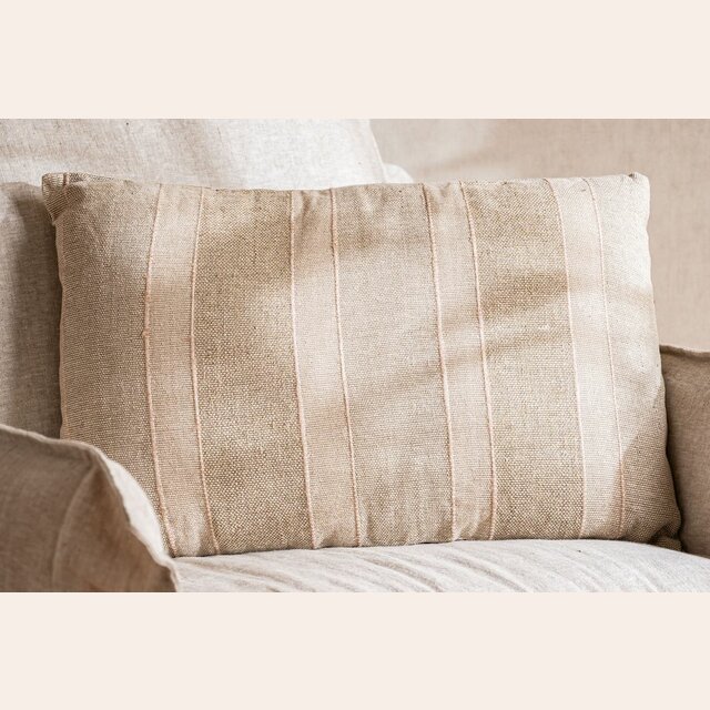 ALMOHADON JULIETA - 40 X 60 CMS