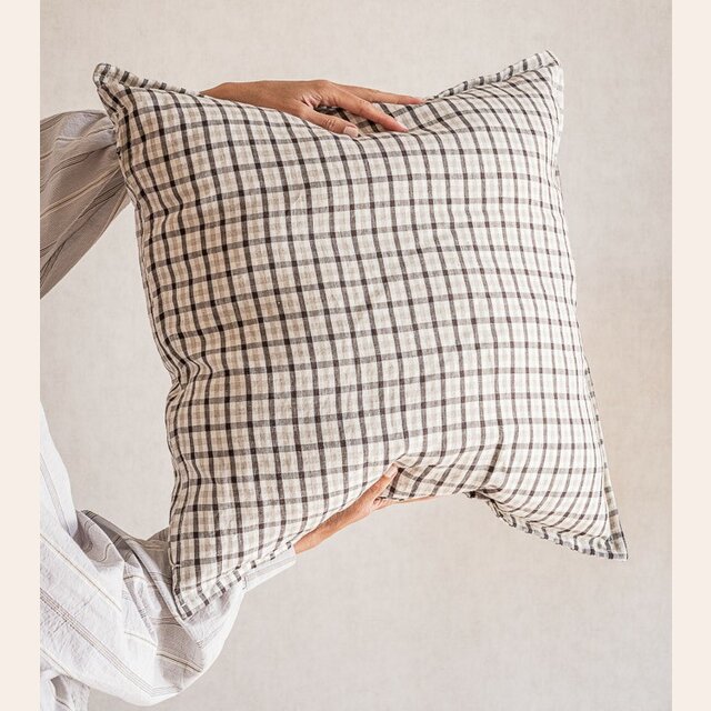 ALMOHADON LINO CUADROS - 55 X 55 CMS