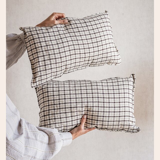 ALMOHADON LINO CUADROS - 50 X 30 CMS