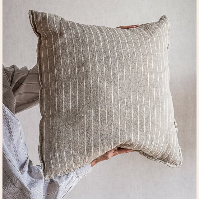 ALMOHADON LINO ALTO GRAMAJE RAYADO BEIGE - 55 X 55