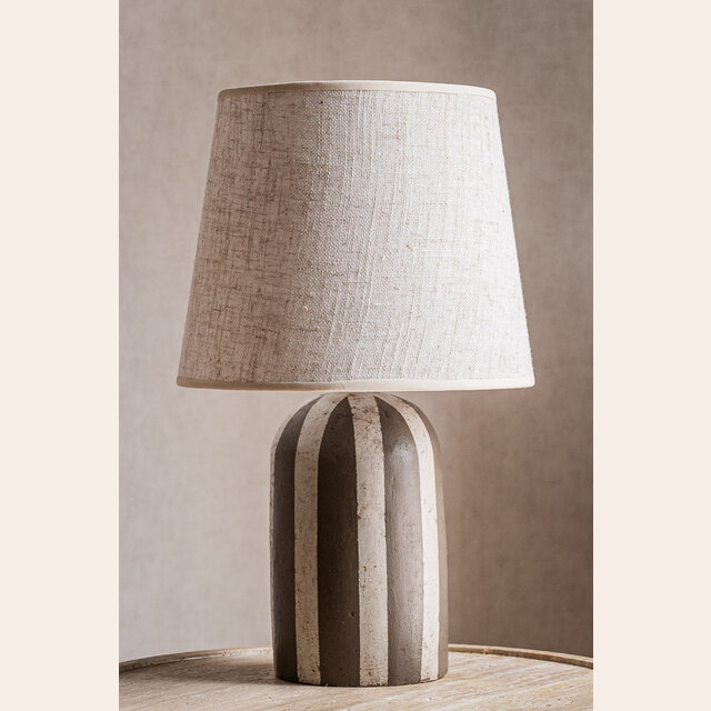 LAMPARA CEMENTO RAYAS MARRON