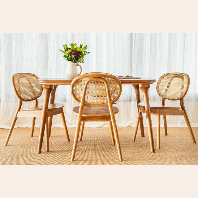 MESA COMEDOR PETIT OVAL - 1.30 X 0.80 MTS