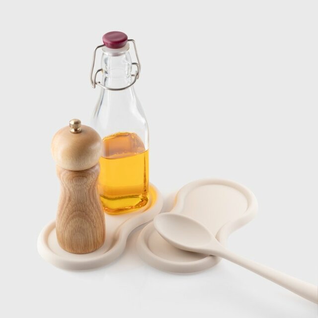BANDEJA/SOPORTE EN SILICONA TAYLORS - CREMA
