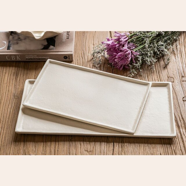 PLATO / BANDEJA METAL CREMA - 30 X 17.5 CMS